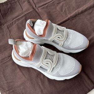 NWT Tod’s Women’s Kate pull on running shoes with box